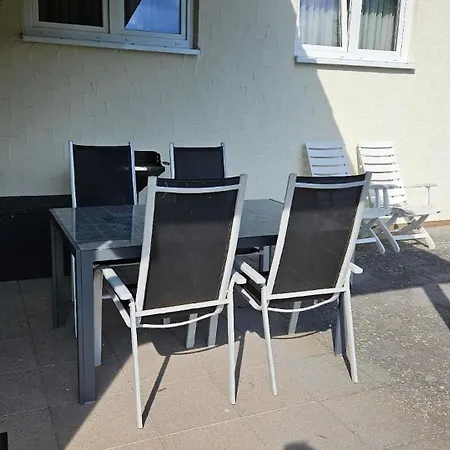 Holiday home Mit Garten Im Naturpark Suedeifel